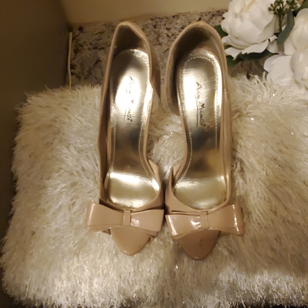 Bow Peep Toe Pumps